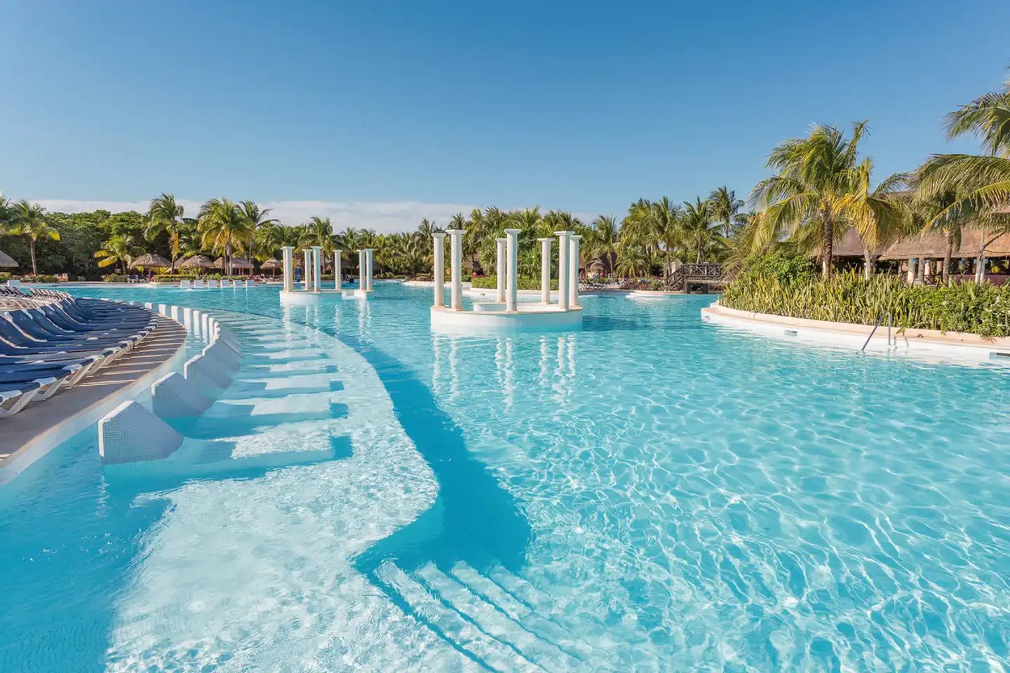 Grand Palladium Kantenah Resort & Spa Pool