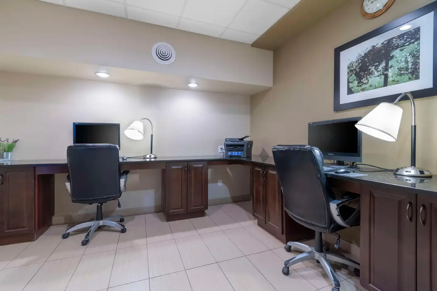 Best Western Plus Moose Jaw Lobby
