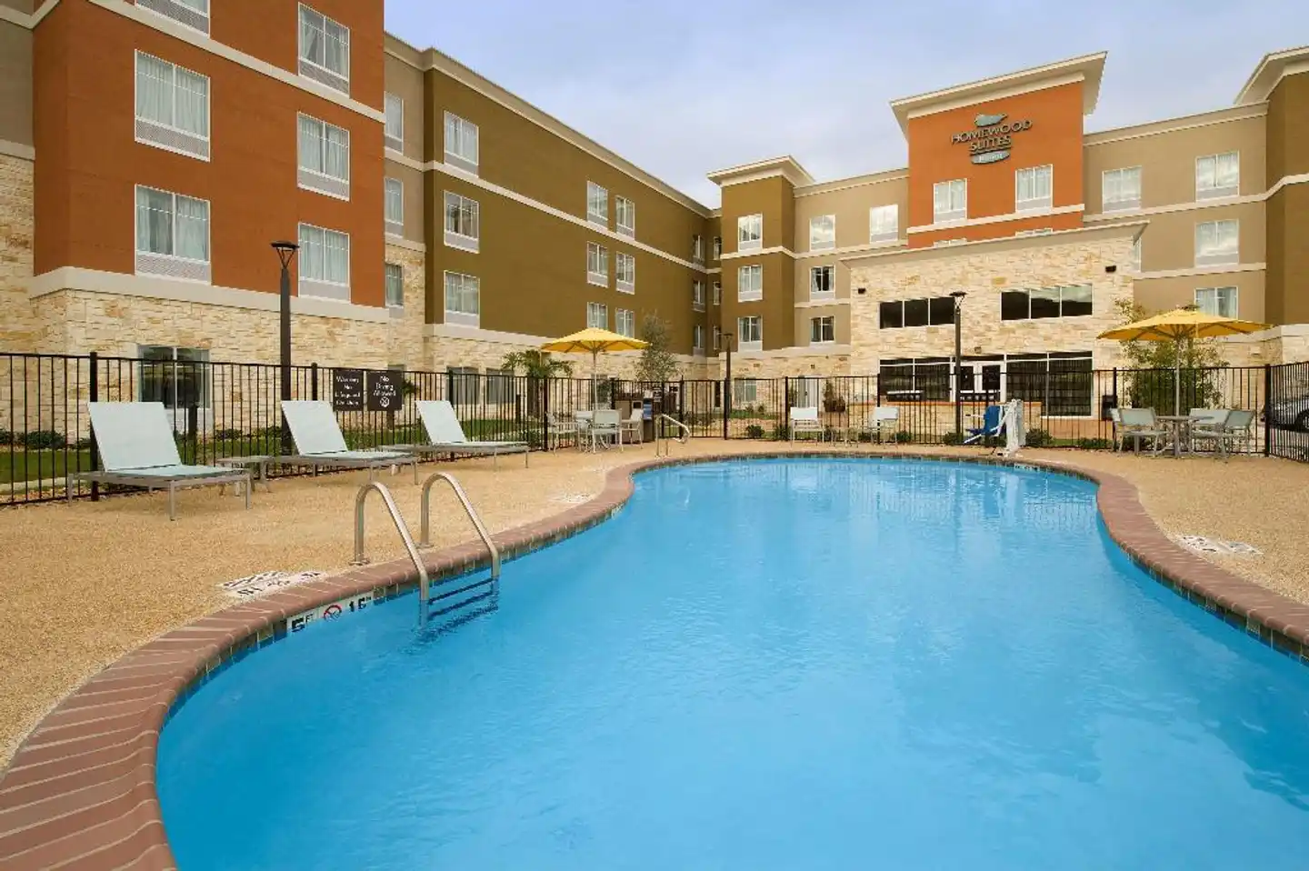 Homewood Suites by Hilton Lackland AFB/SeaWorld, TX Pool