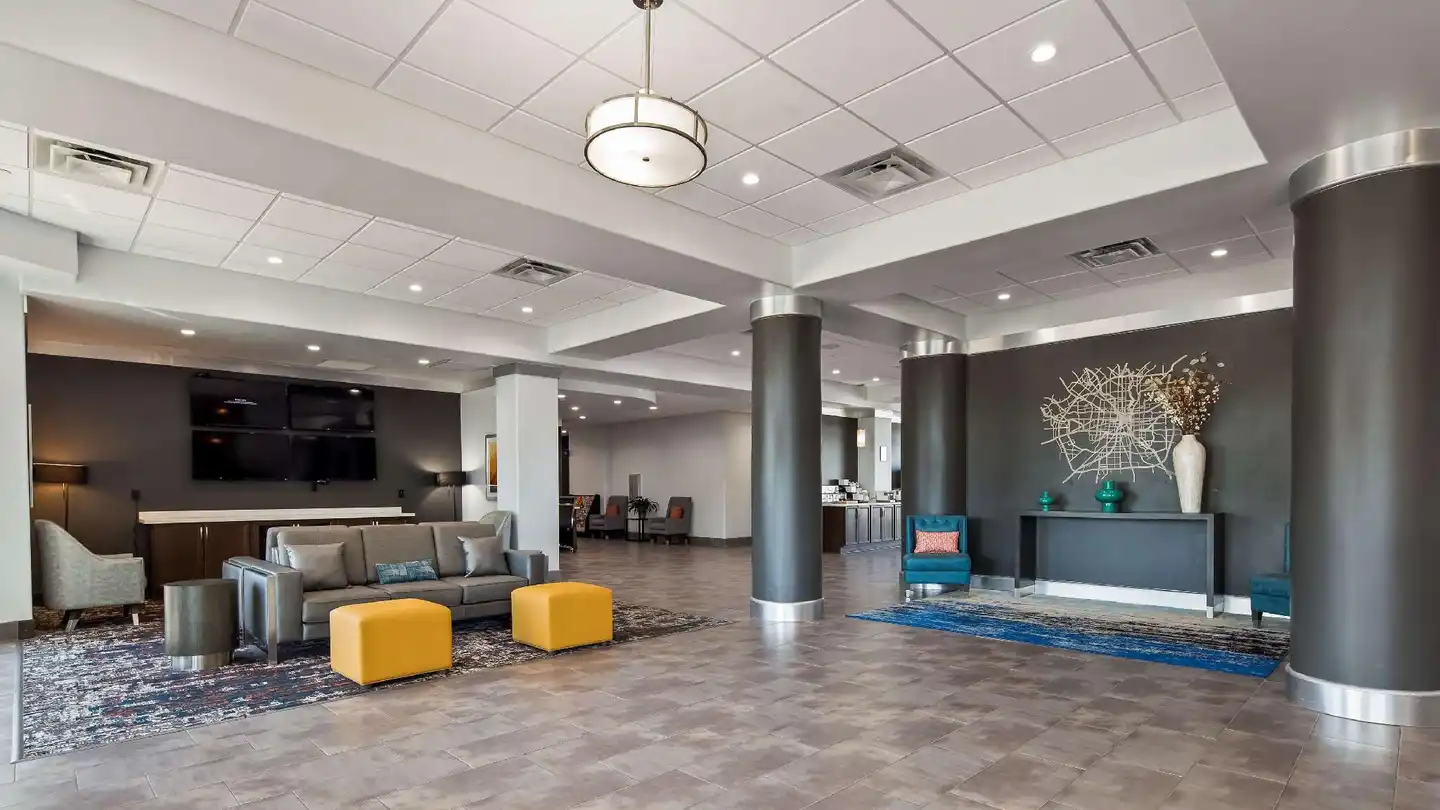 Best Western Plus Roland Inn & Suites Lobby