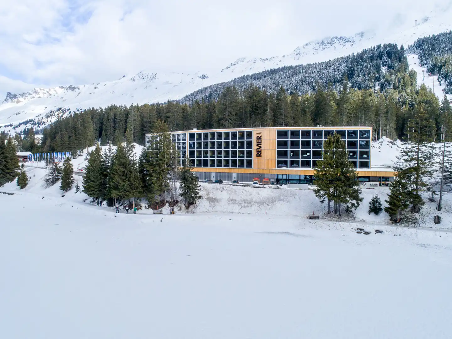 Revier Mountain Lodge Aussenansicht