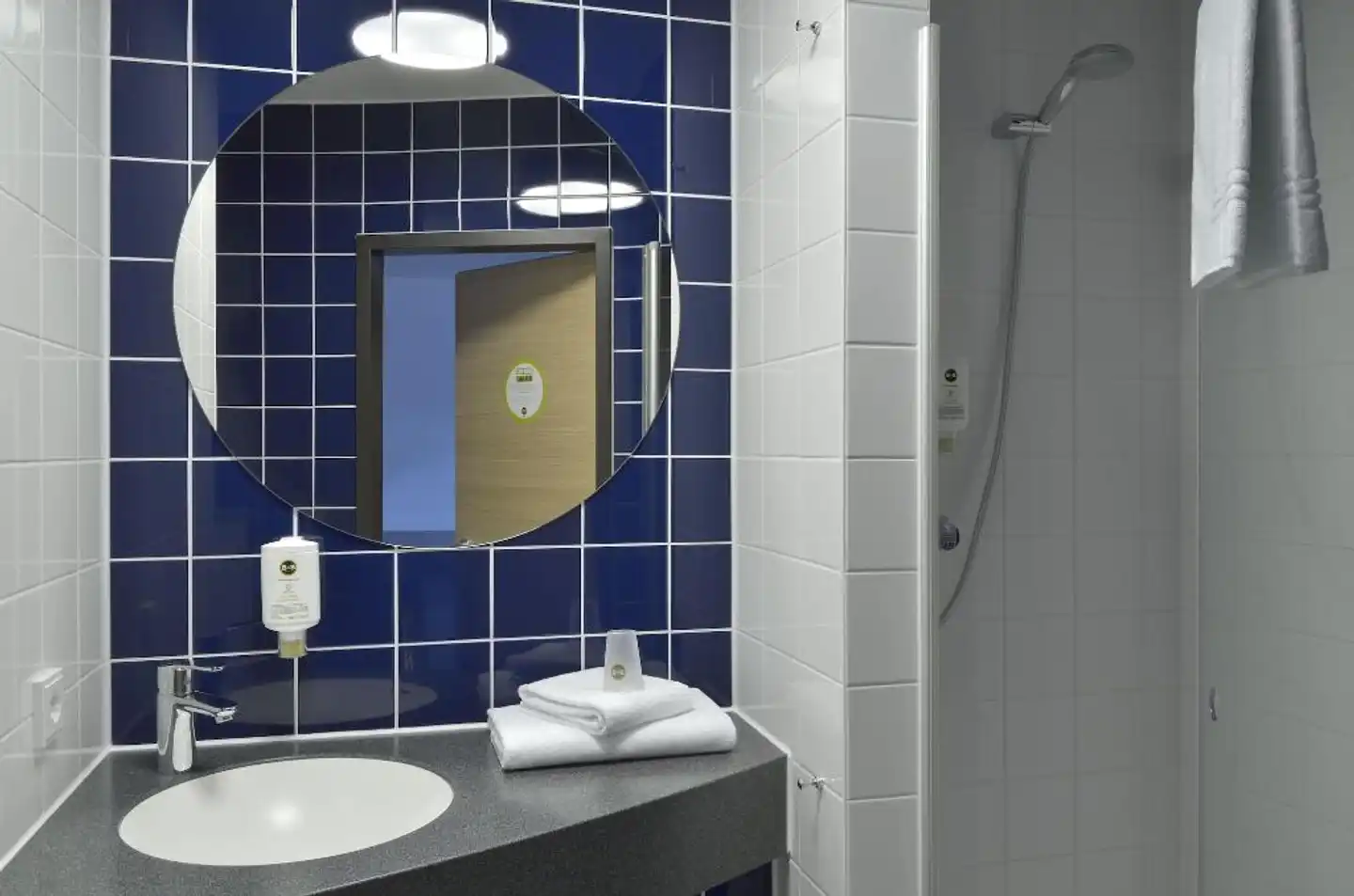 B&B Hotel Mainz-Hbf Badezimmer