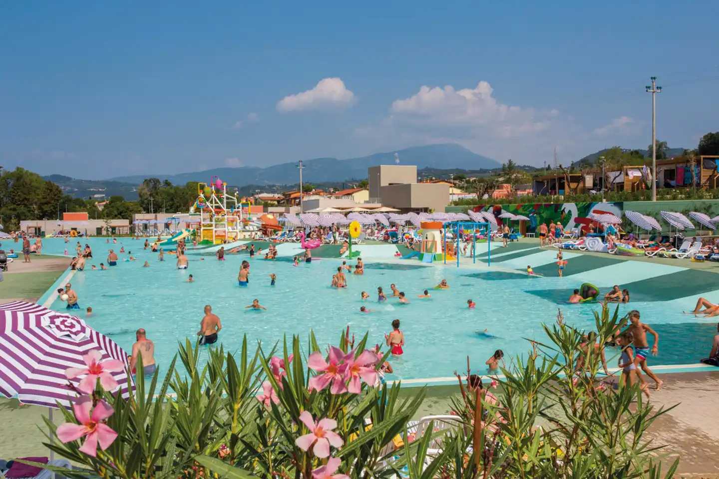Sisan Family Resort Pool