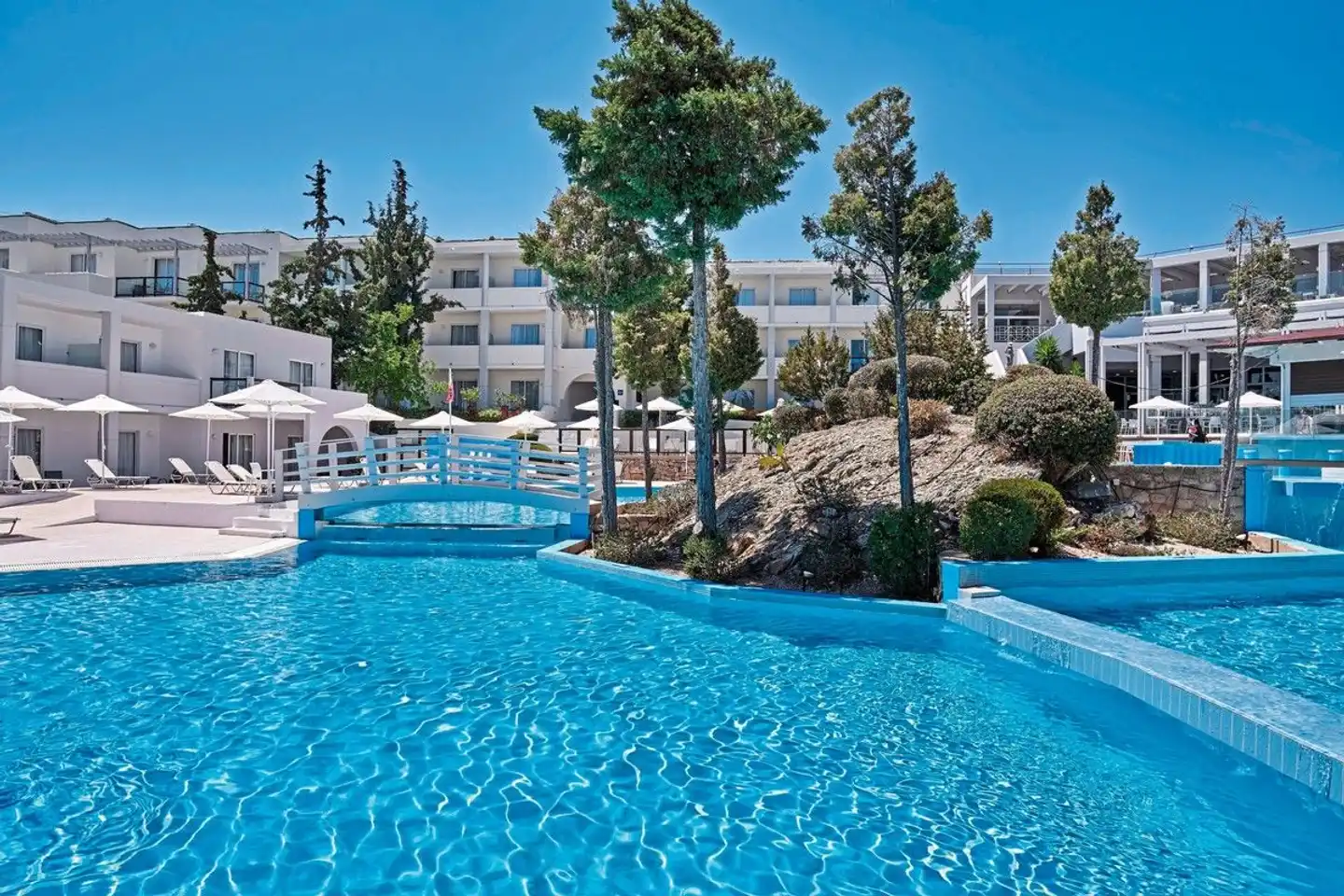 Kiotari Miraluna Pool