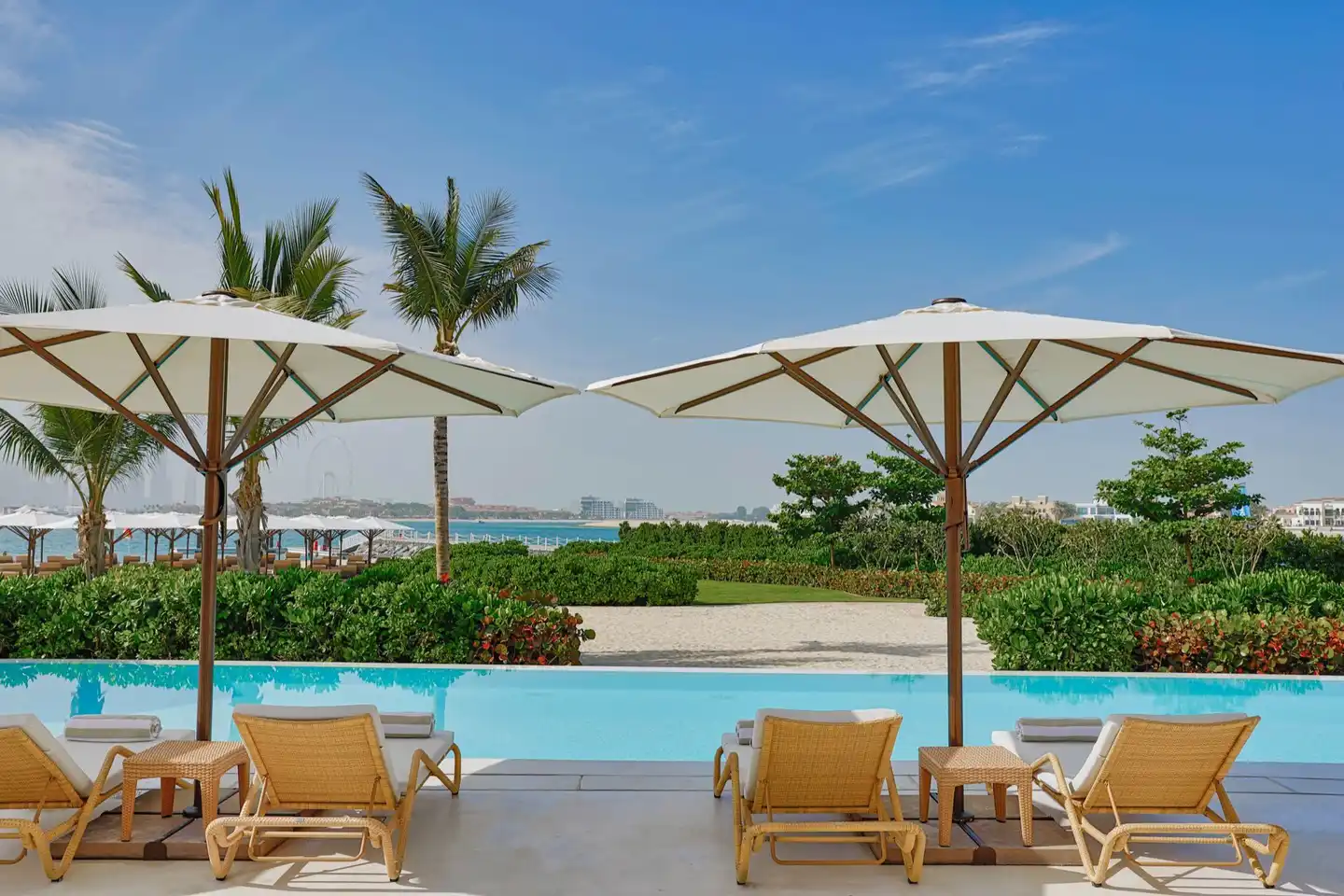 NH Collection Dubai The Palm Terrasse