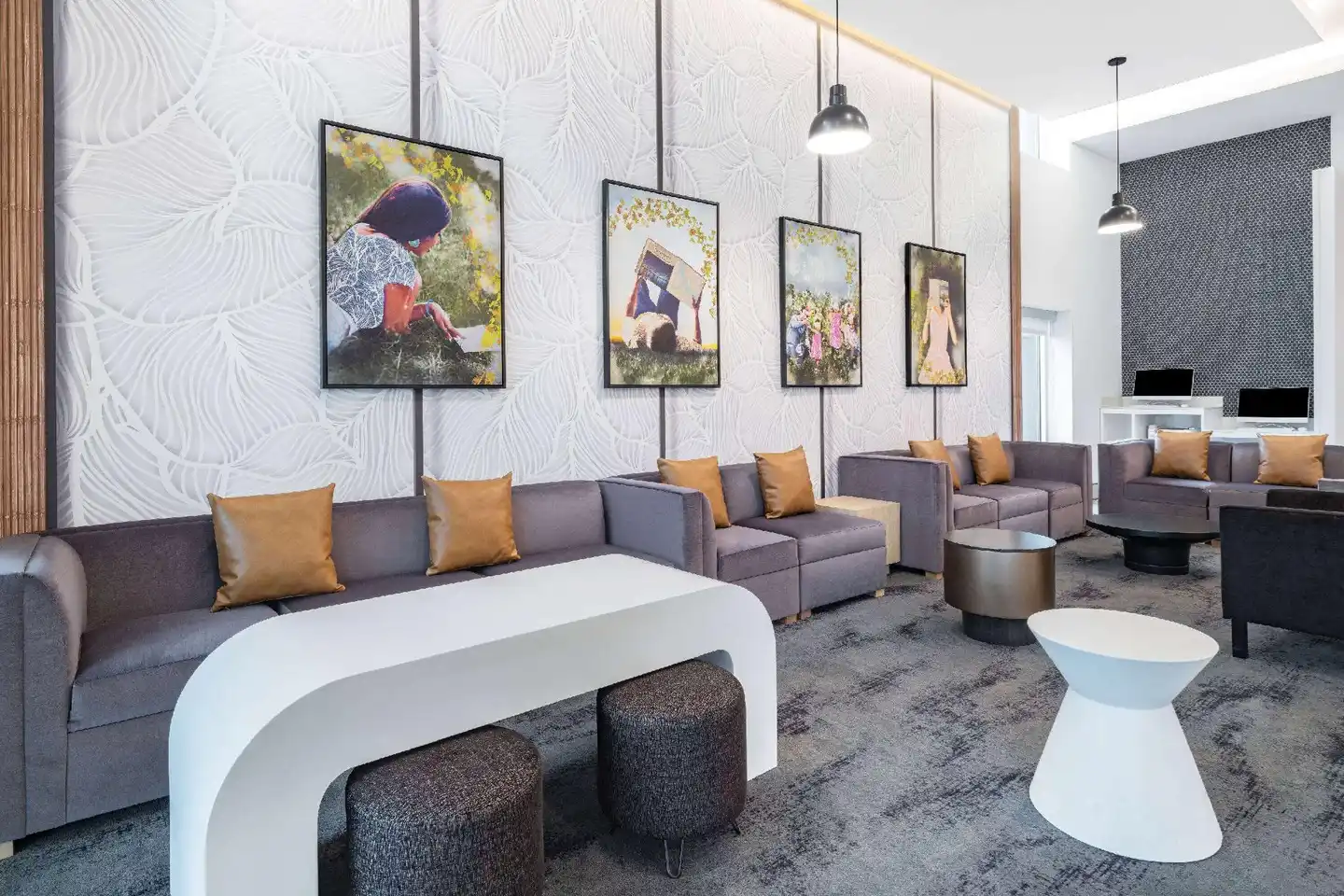 La Quinta by Wyndham Chicago O'Hare Airport Lobby