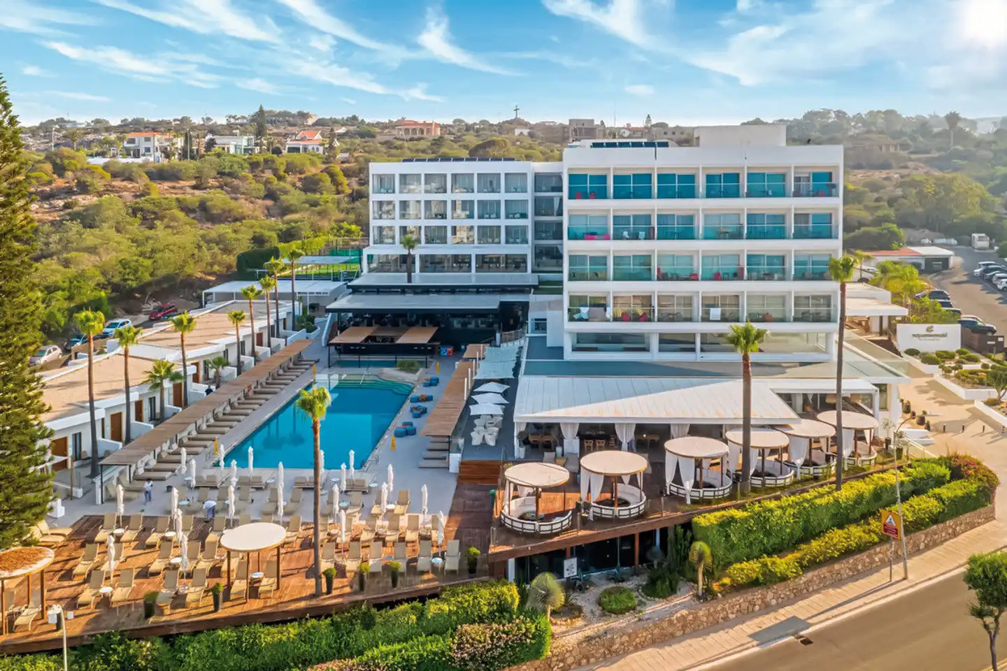 Napa Mermaid Hotel & Suites Aussenansicht