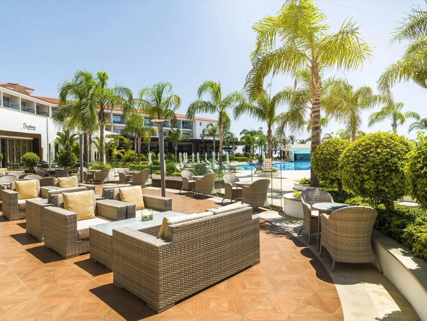 Olympic Lagoon Resort Paphos Terrasse
