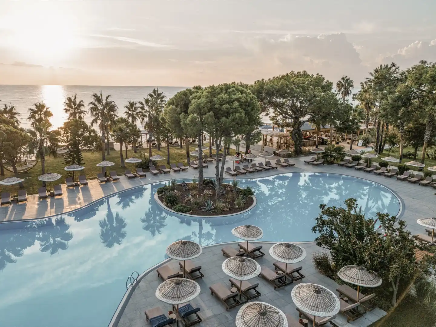 Balmy Beach Resort Kemer Pool