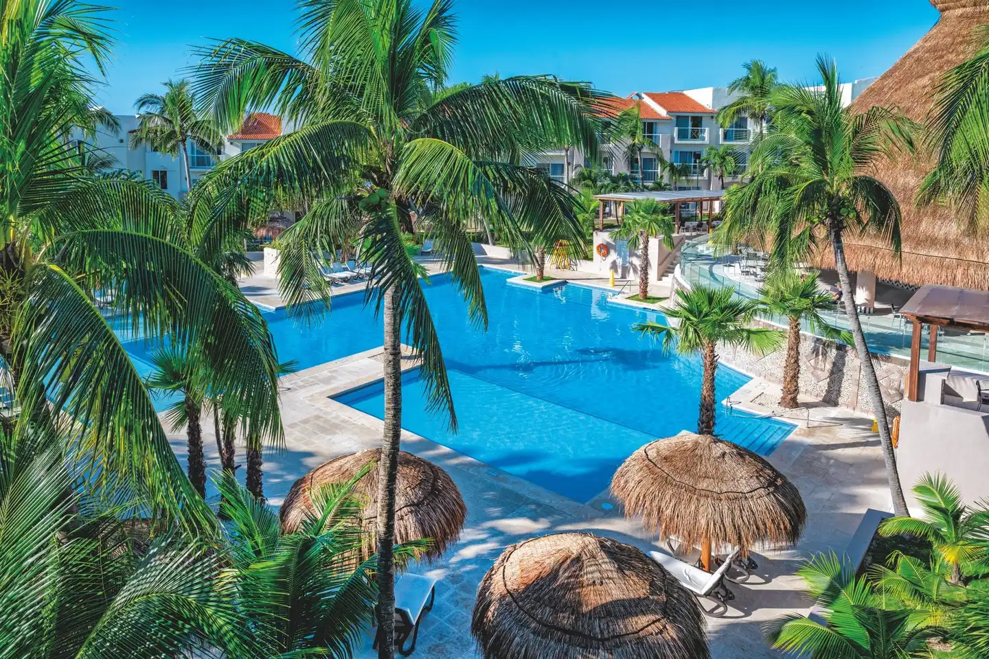 Viva Azteca by Wyndham Pool