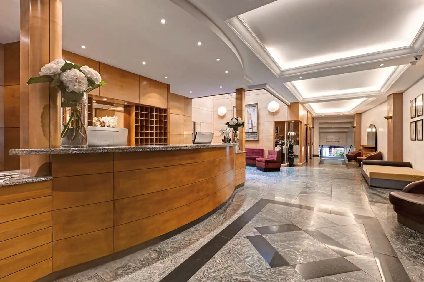 Le Patio Bastille Lobby