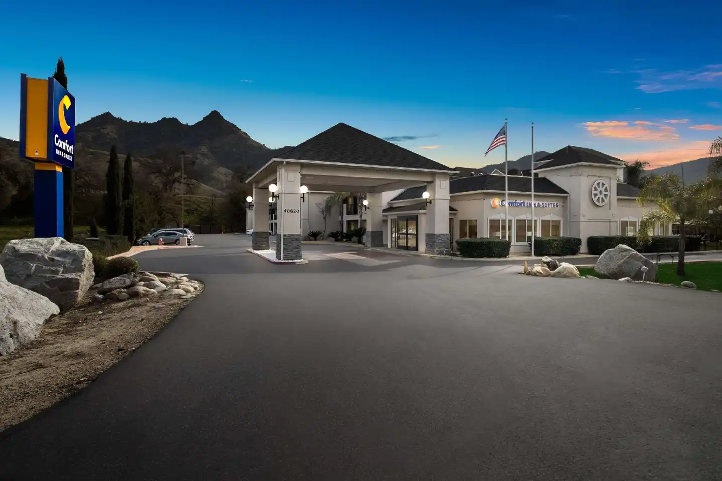 Comfort Inn & Suites Sequoia Kings Canyon Aussenansicht