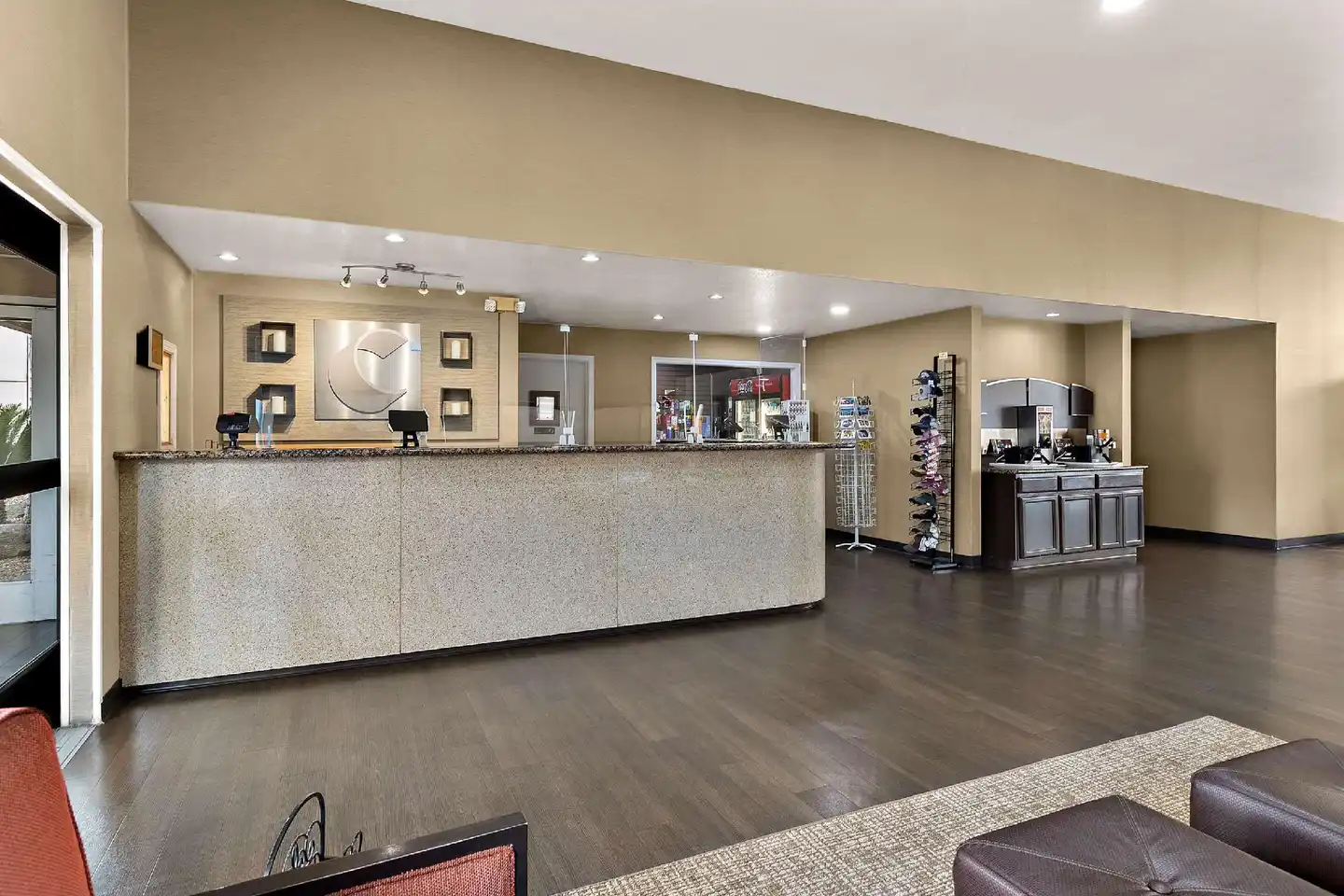 Comfort Inn & Suites Sequoia Kings Canyon Lobby