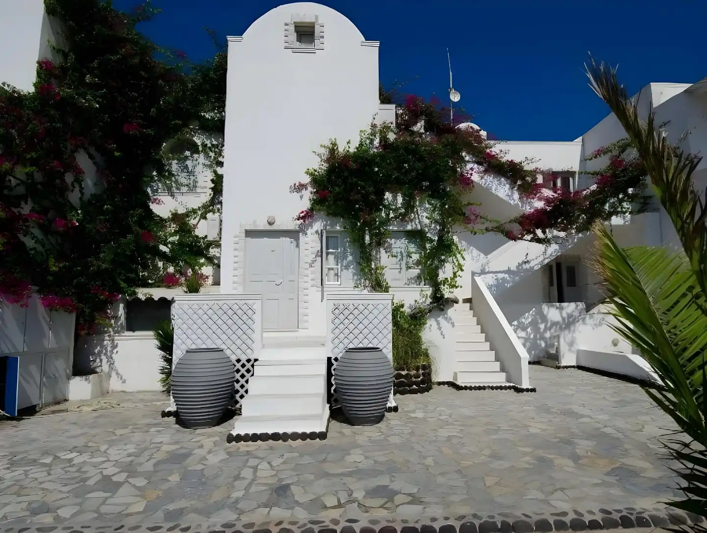 Nikki Beach Resort Santorini Garten