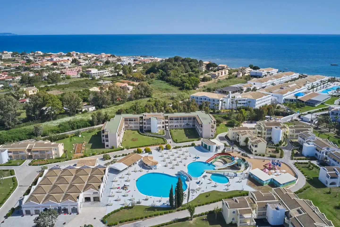Sandy Beach Resort Aussenansicht