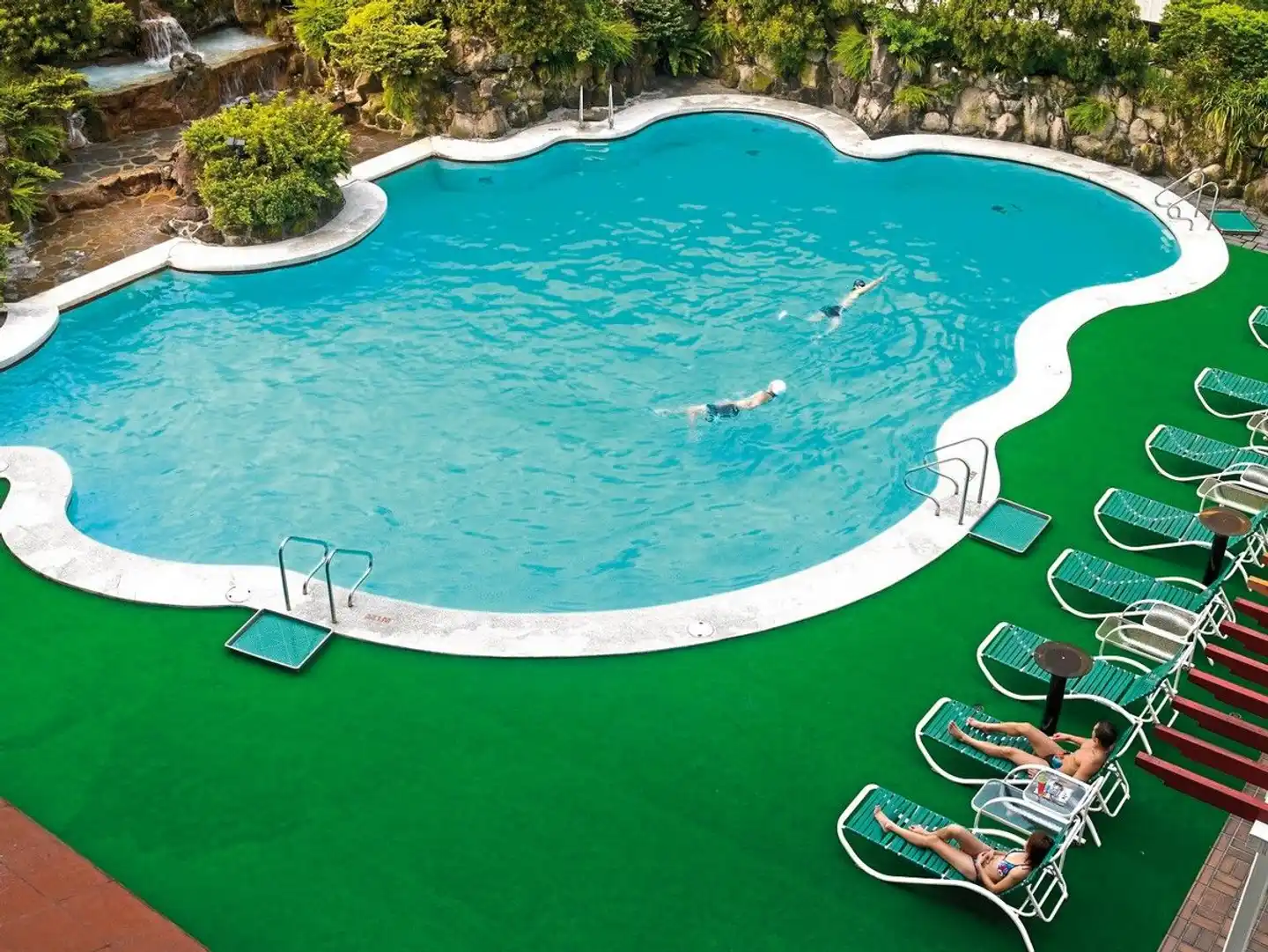 The Howard Plaza Hotel Pool