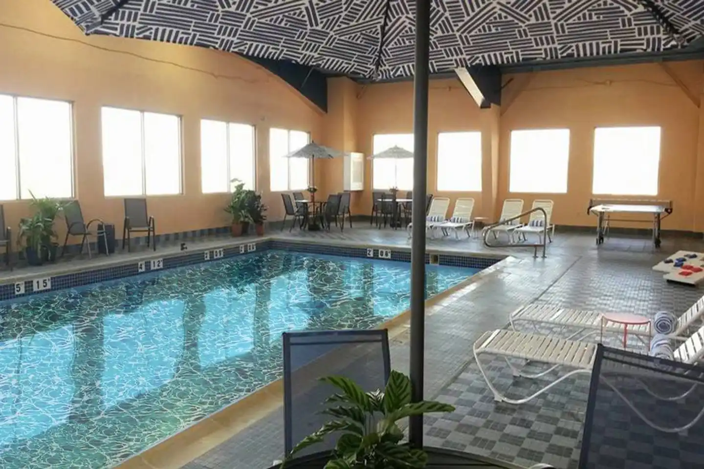Anchorage Lofts Hotel Hallenbad