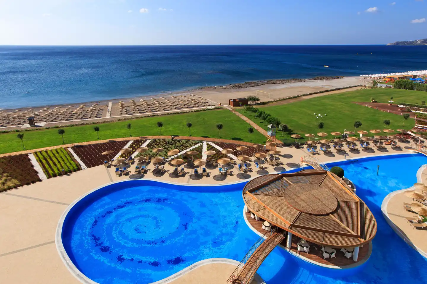 Elysium Resort & Spa Pool