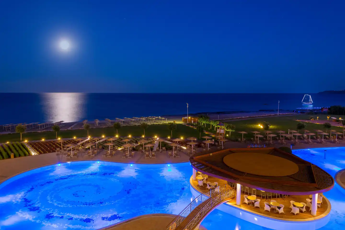 Elysium Resort & Spa Pool