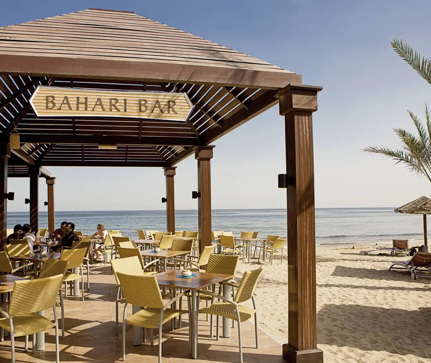 Miramar Al Aqah Beach Resort Bar