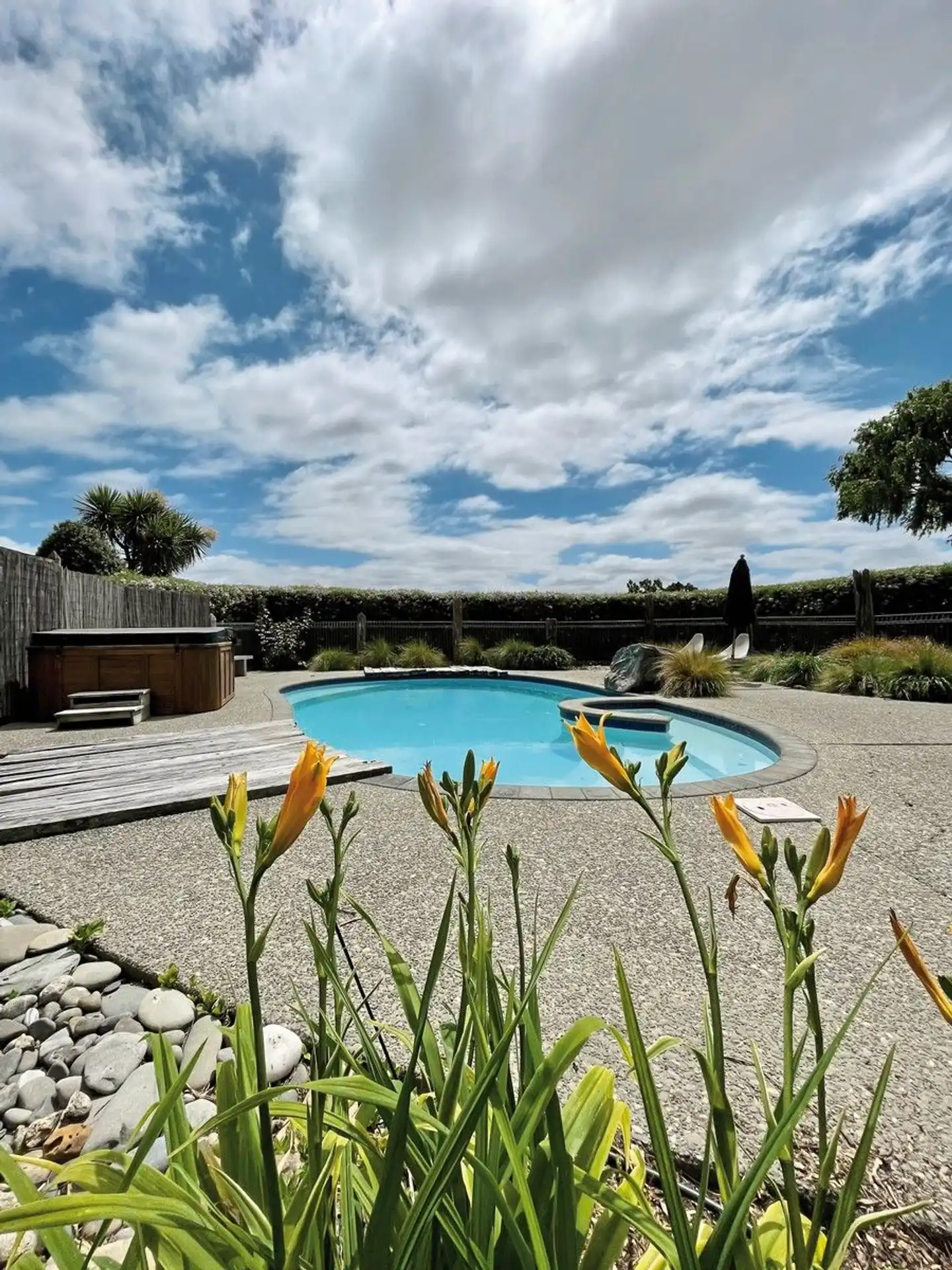 St Leonard's Vineyard Cottages Pool