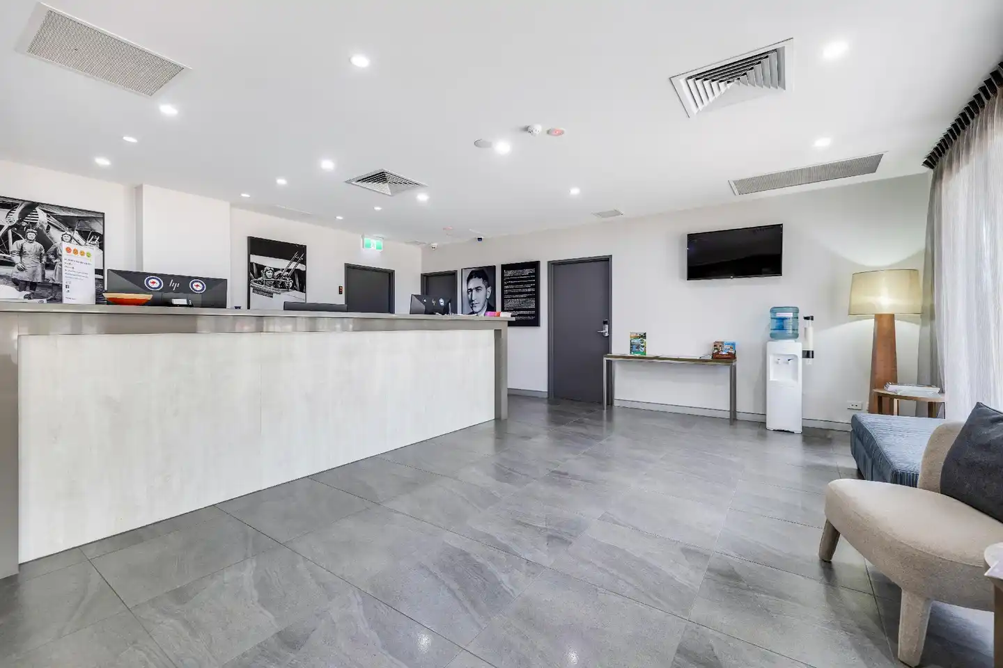 Hudson Apartment Hotels Lobby