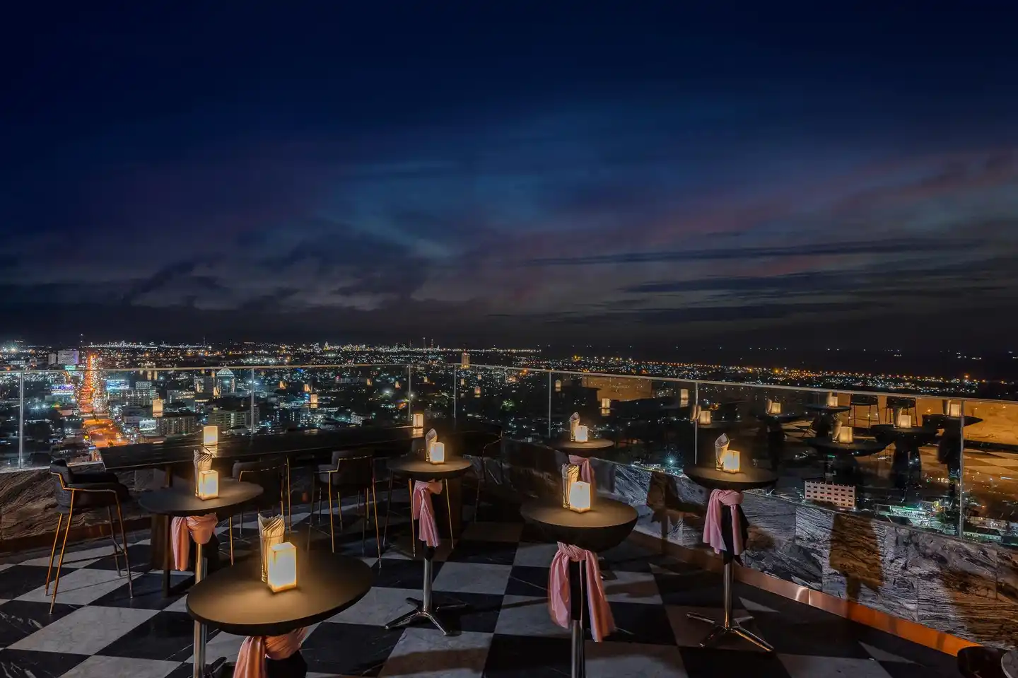 Holiday Inn & Suites Rayong City Centre Terrasse