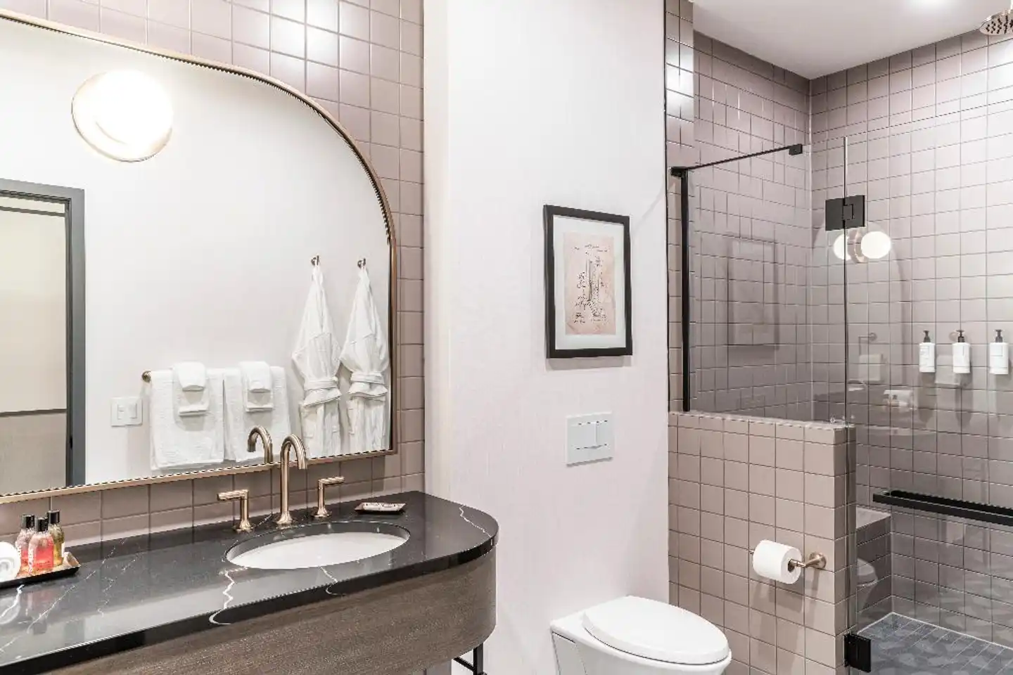 The Westley Calgary Downtown, Tapestry Collection by Hilton Badezimmer