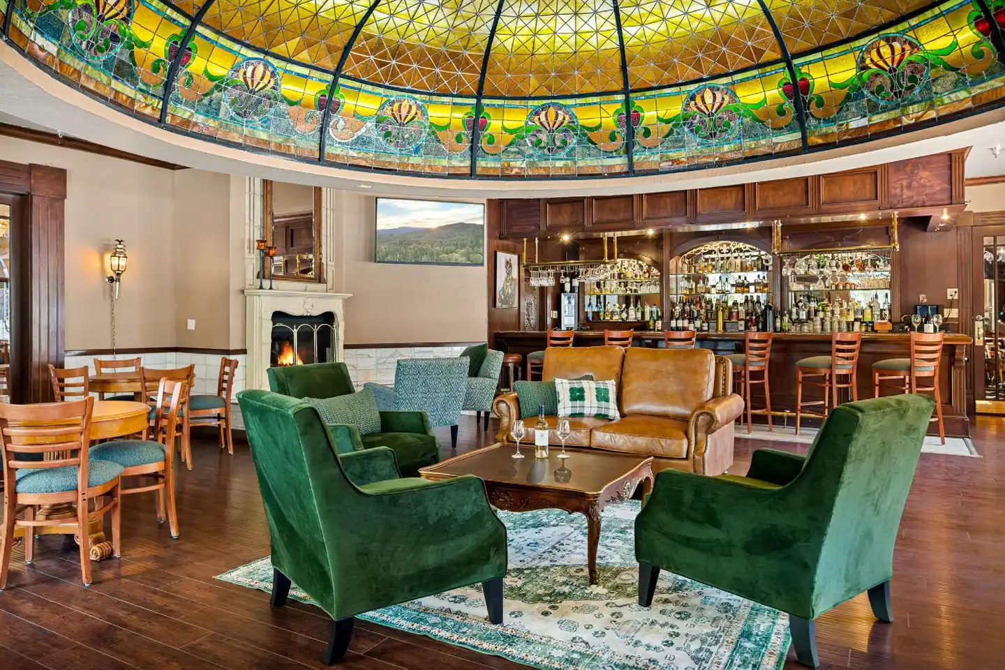 Chateau Big Bear Boutique Hotel, BW Signature Collection Lobby