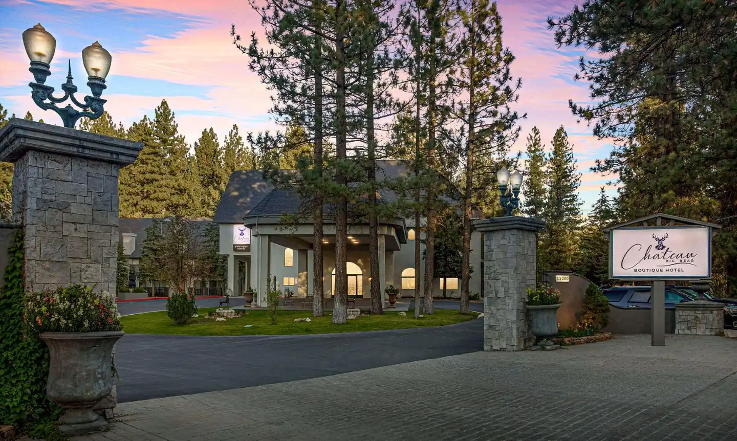 Chateau Big Bear Boutique Hotel, BW Signature Collection Aussenansicht