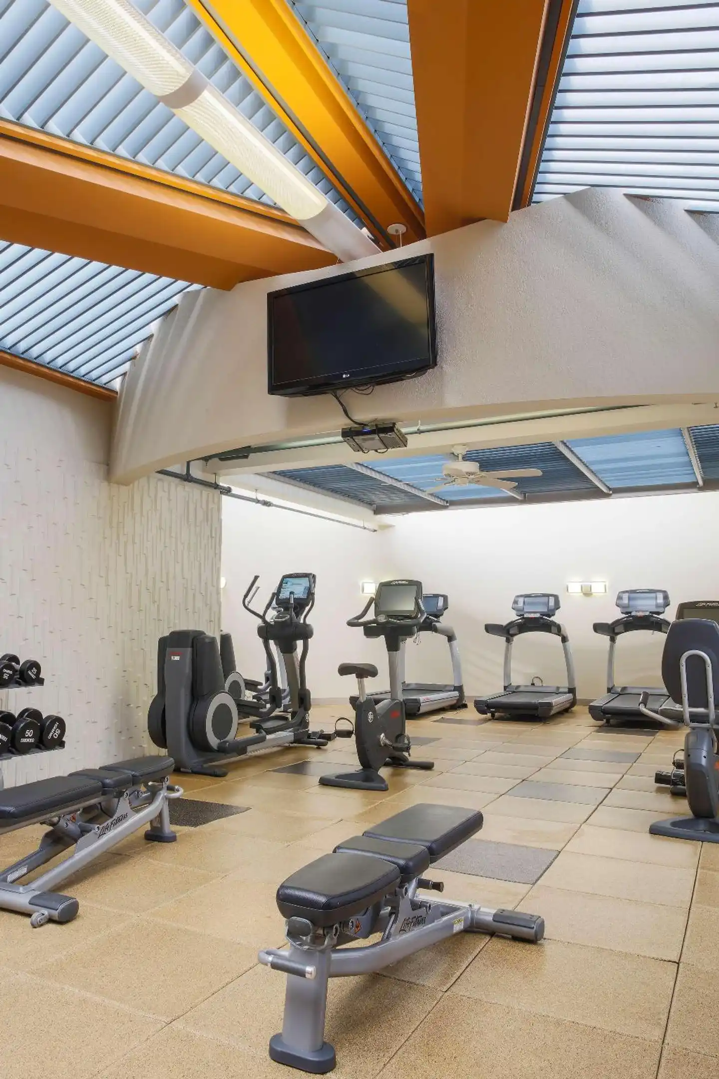 DoubleTree by Hilton Rochester Sport und Entertainment
