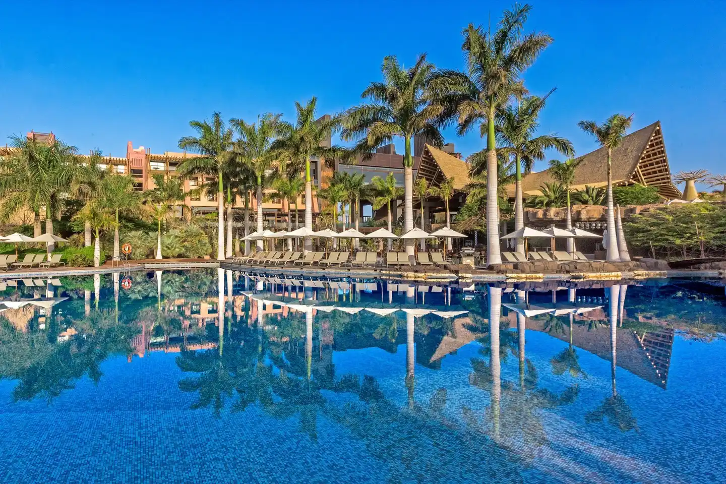 Lopesan Baobab Resort POOL