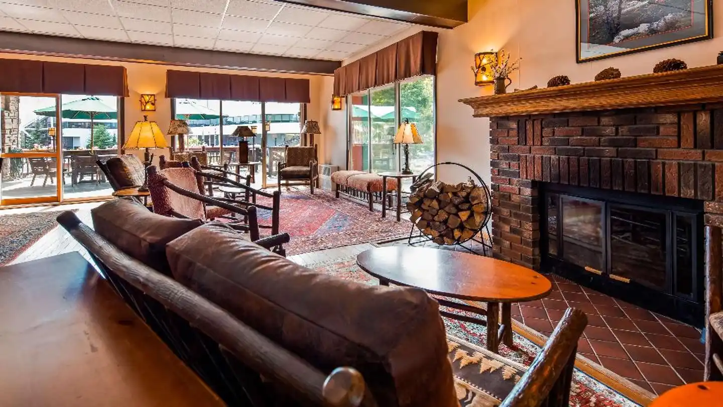 Best Western Adirondack Inn Lobby