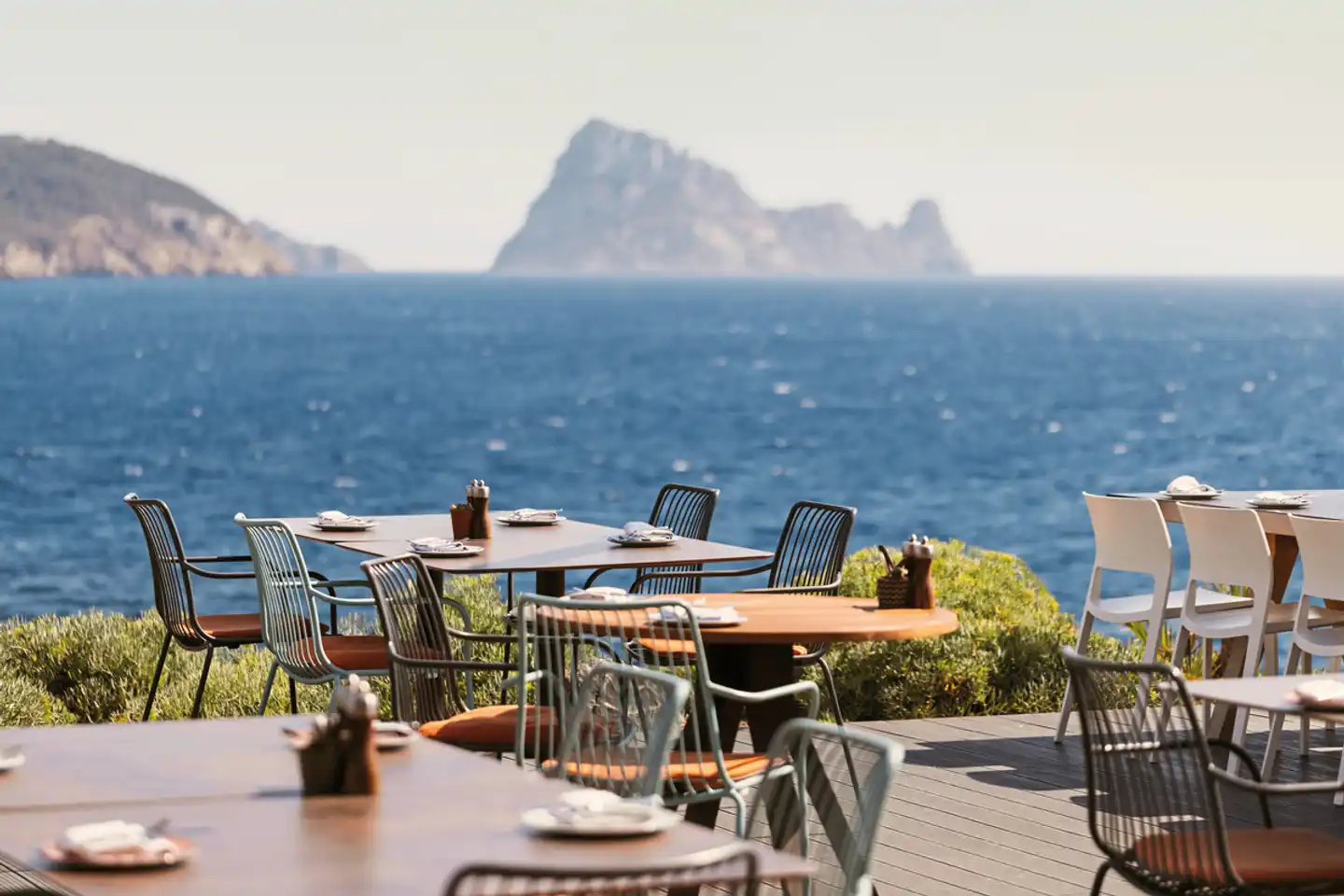 7Pines Resort Ibiza · Destination by Hyatt Terrasse