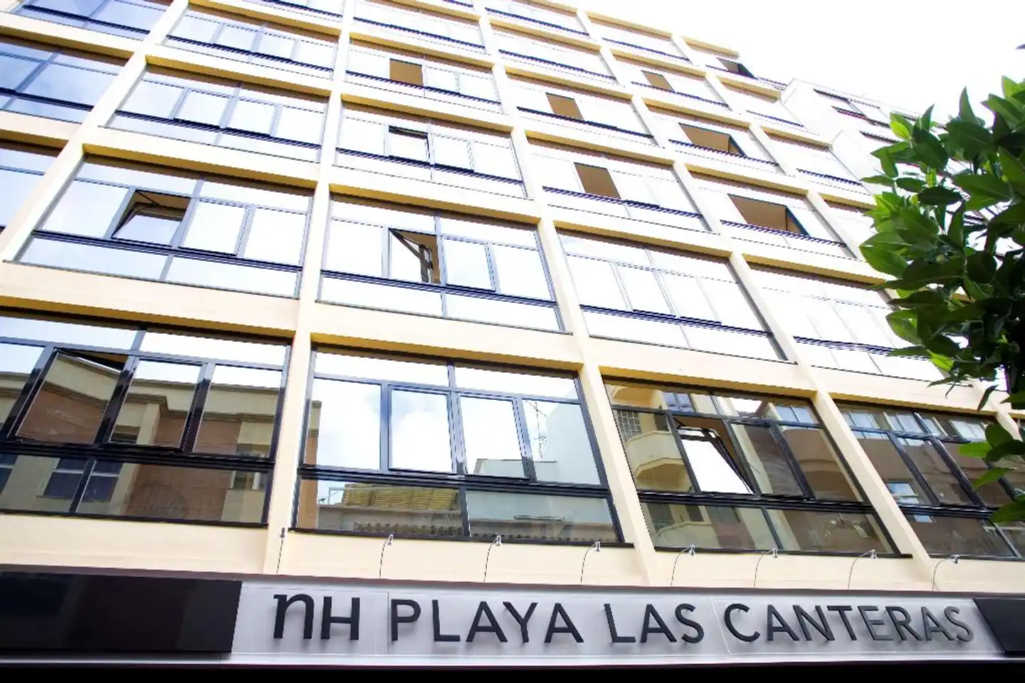 NH Las Palmas Playa las Canteras Aussenansicht