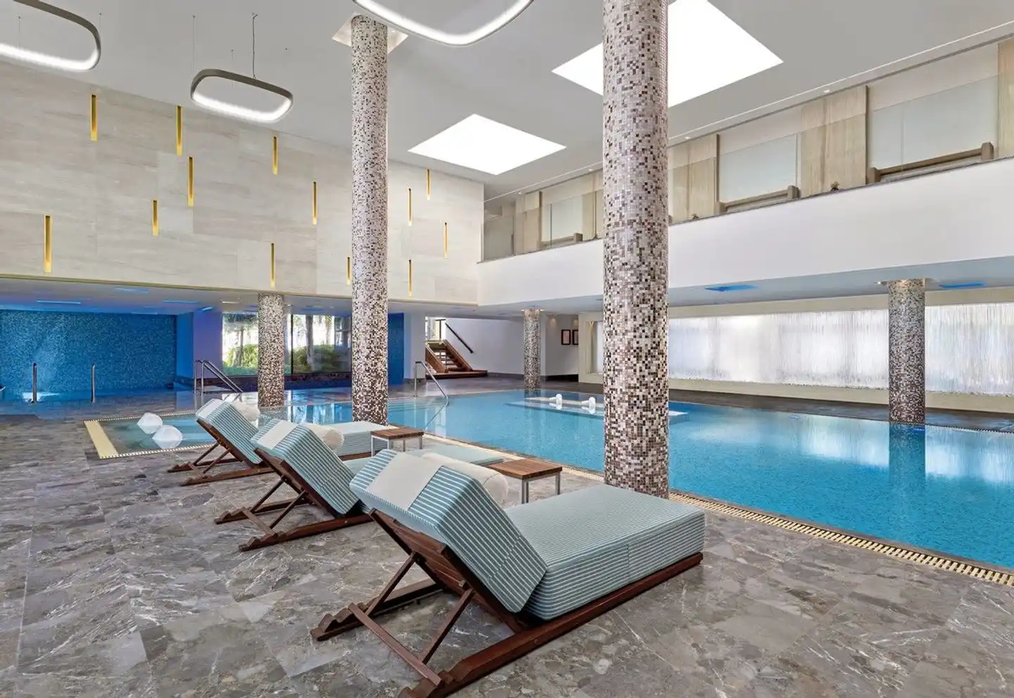 Parklane, a Luxury Collection Resort & Spa Hallenbad