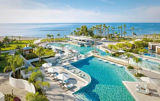 Parklane, a Luxury Collection Resort & Spa Pool