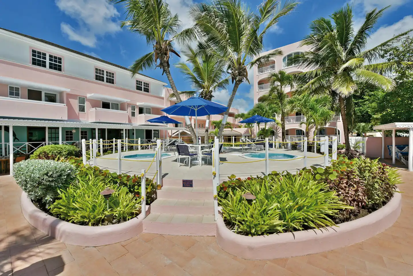 Butterfly Beach Hotel Aussenansicht