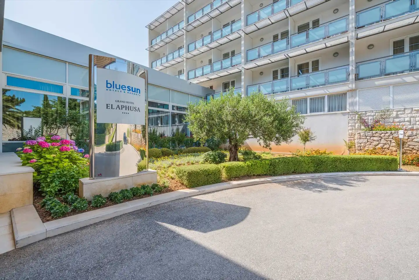Bluesun Hotel Elaphusa Aussenansicht