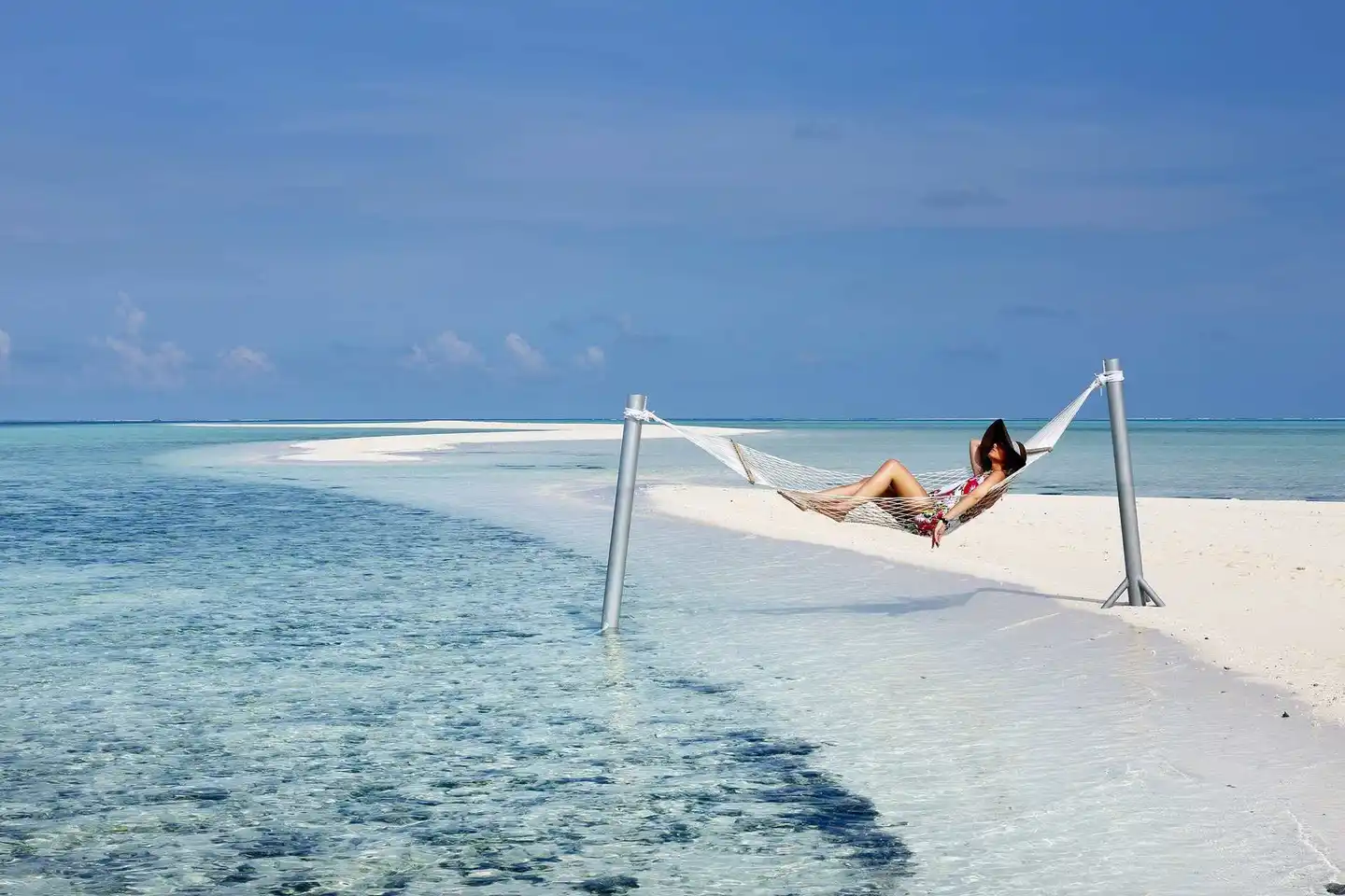 Gangehi Island Resort BEACH