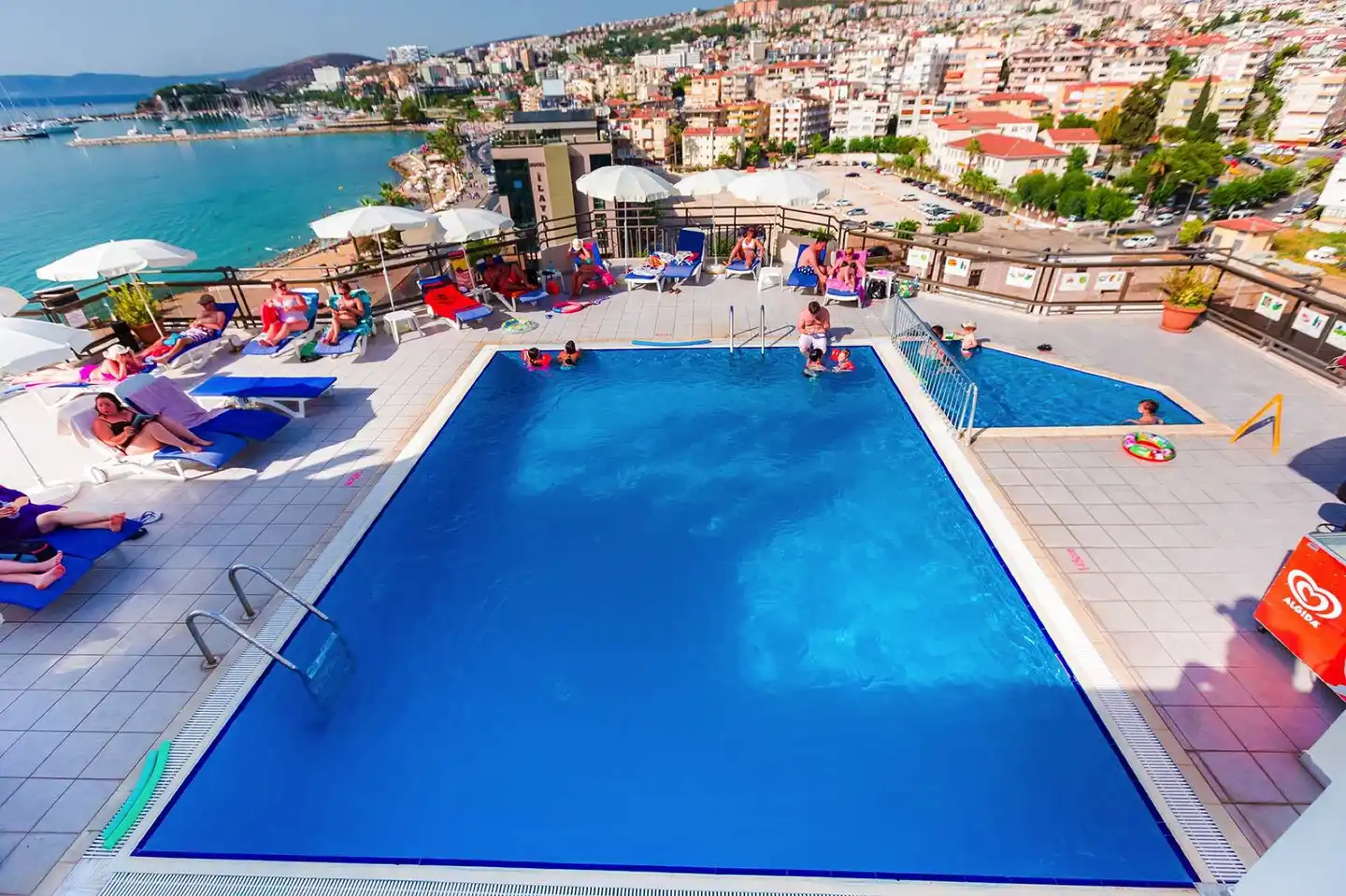 Derici Hotel POOL