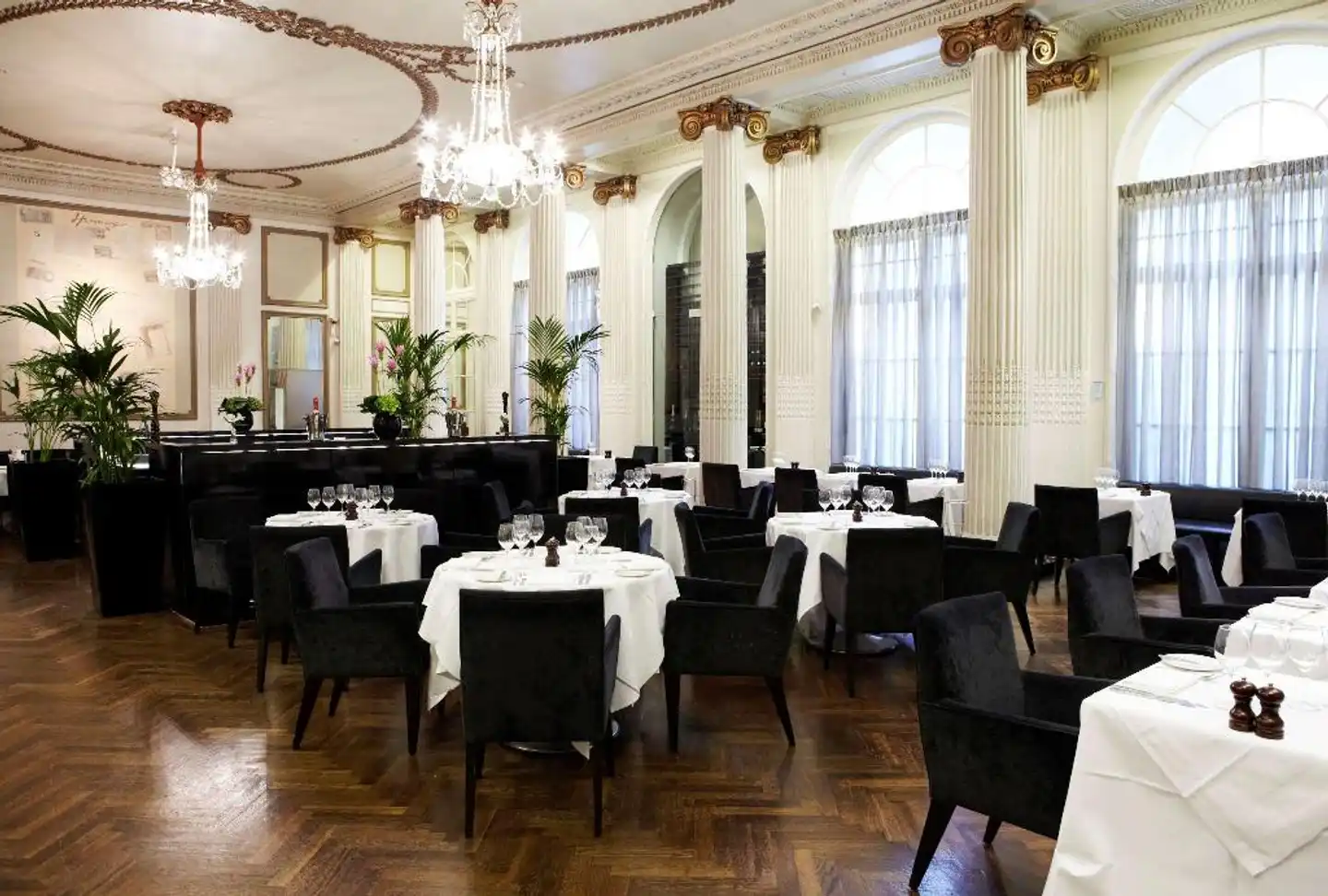 The Waldorf Hilton Restaurant