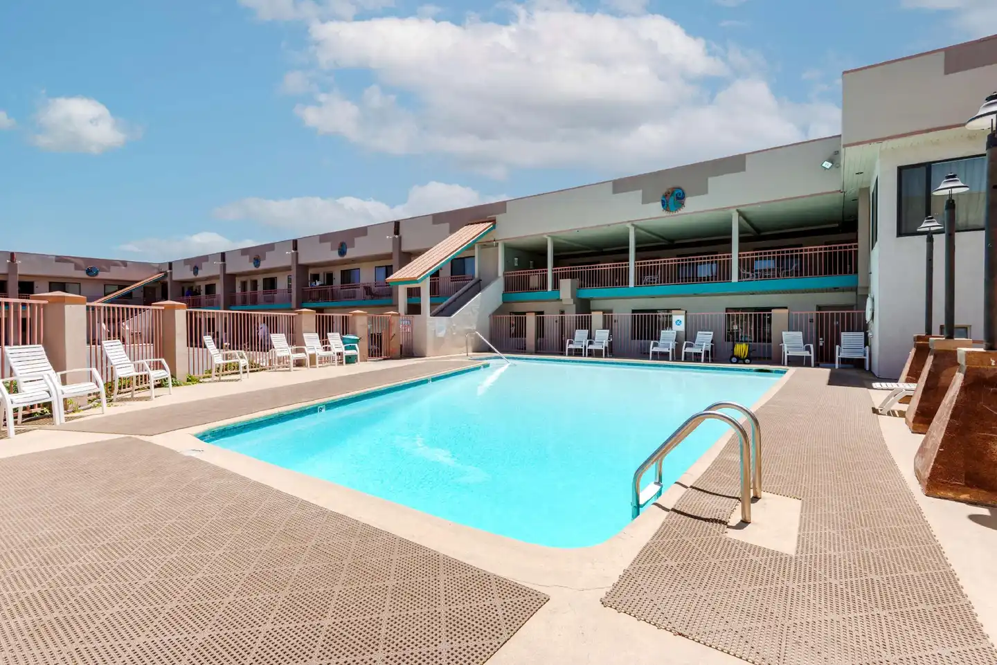Best Western Turquoise Inn & Suites Pool