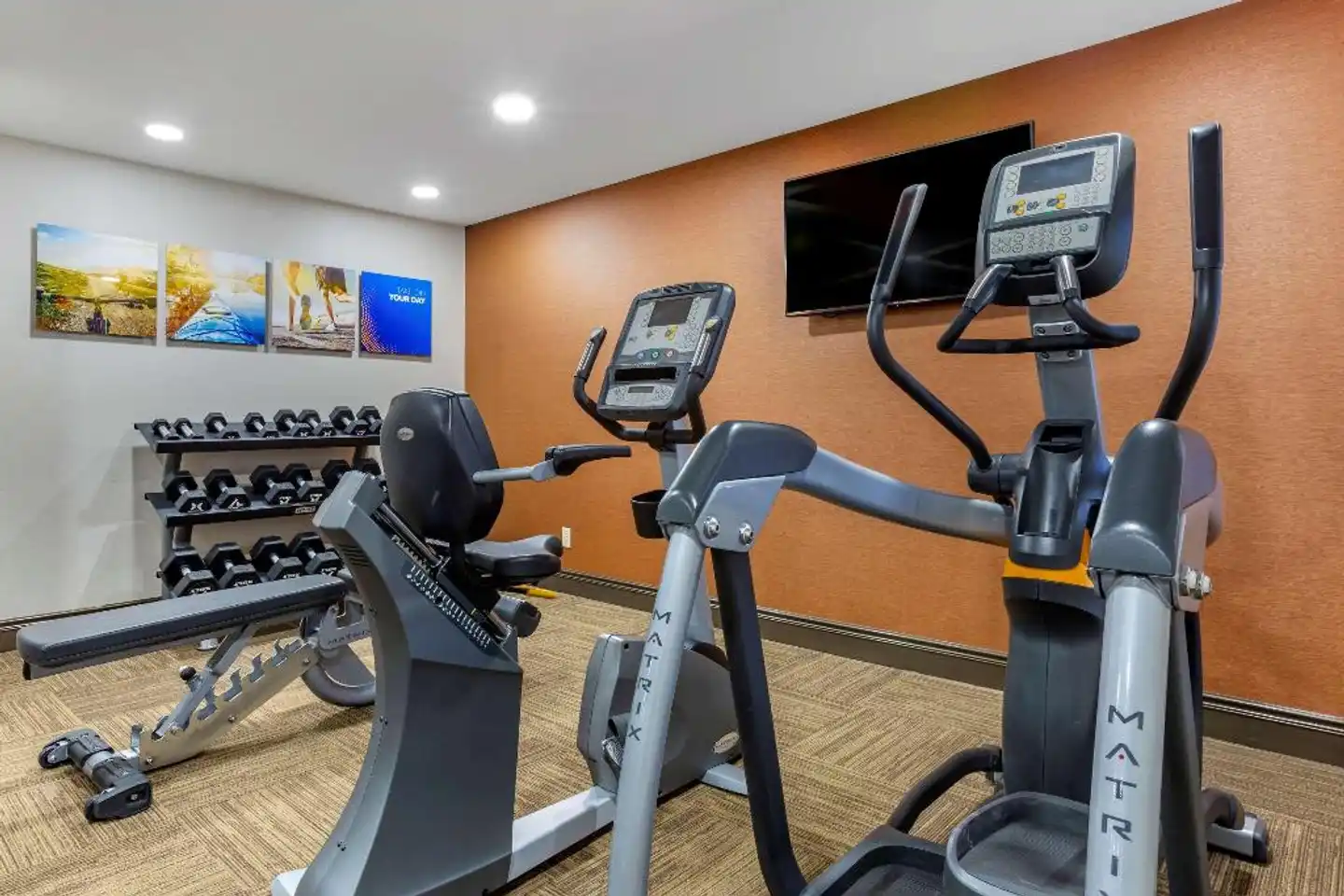 Comfort Inn at Buffalo Bill Village Resort Sport und Entertainment