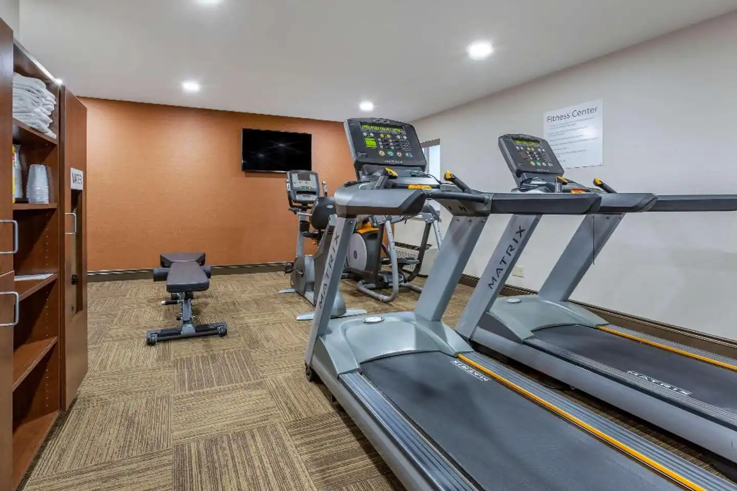 Comfort Inn at Buffalo Bill Village Resort Sport und Entertainment
