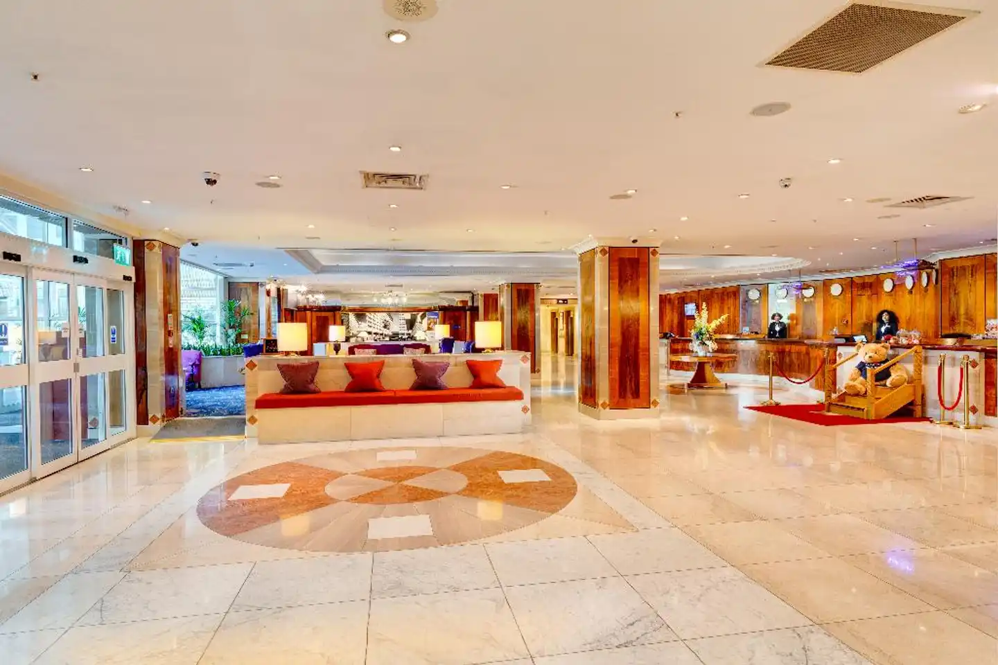 Copthorne Tara Hotel London Kensington Lobby