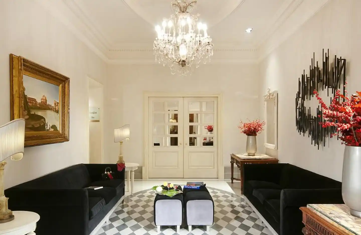 Alpi Hotel Lobby