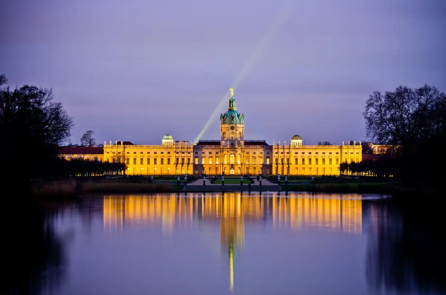 Schlosshotel Berlin by Patrick Hellmann Landschaft