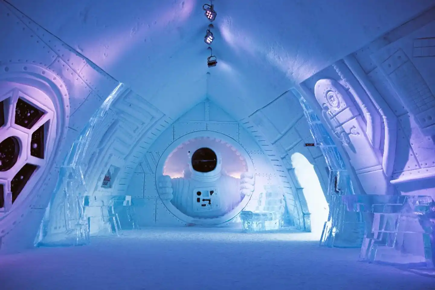 Hotel de Glace Hallenbad