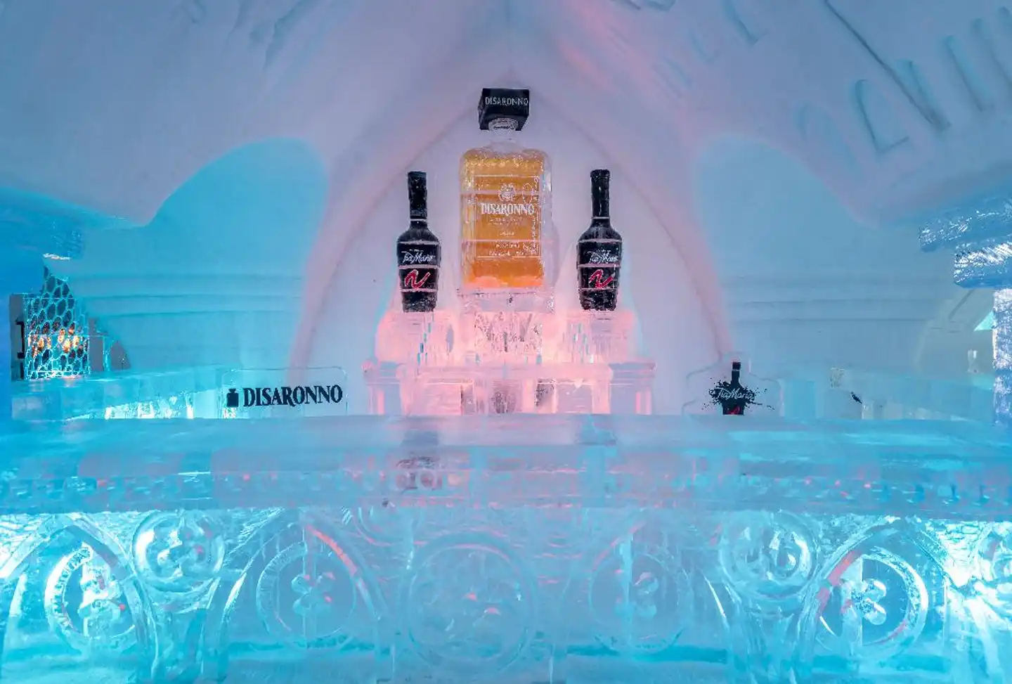 Hotel de Glace Pool